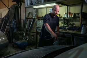How to build a career in the automotive industry without being a mechanic